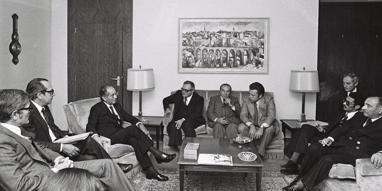 Nuotrauka 6: Meeting in Luxembourg in September 1977.