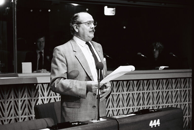 Fotografija 5: Plenary Session in Strasbourg in March 1987