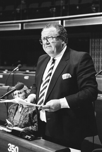 Φωτογραφία 19: Plenary Session at the European Parliament in Strasbourg in May 1987