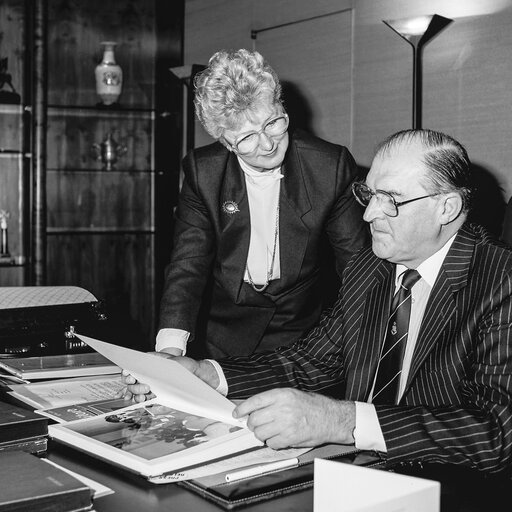 Suriet 7: Portrait of Lord Henry PLUMB - EP President in his office at the EP in Strasbourg