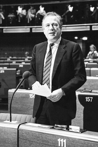 Fotografi 9: MEP Karl von WOGAU at the European Parliament in Strasbourg in May 1987