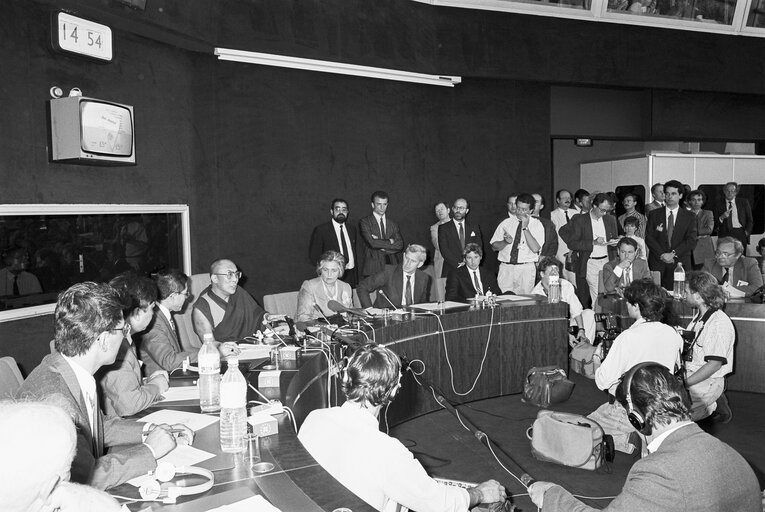 Fotografia 11: Visit of the Dalai Lama at the European Parliament in Strasbourg