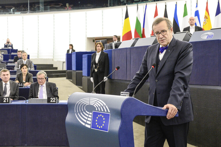 Fotografija 26: Official visit of the Estonian President to the European Parliament in Strasbourg.  Tomas ILVES - Estonian President formally addresses the Plenary.