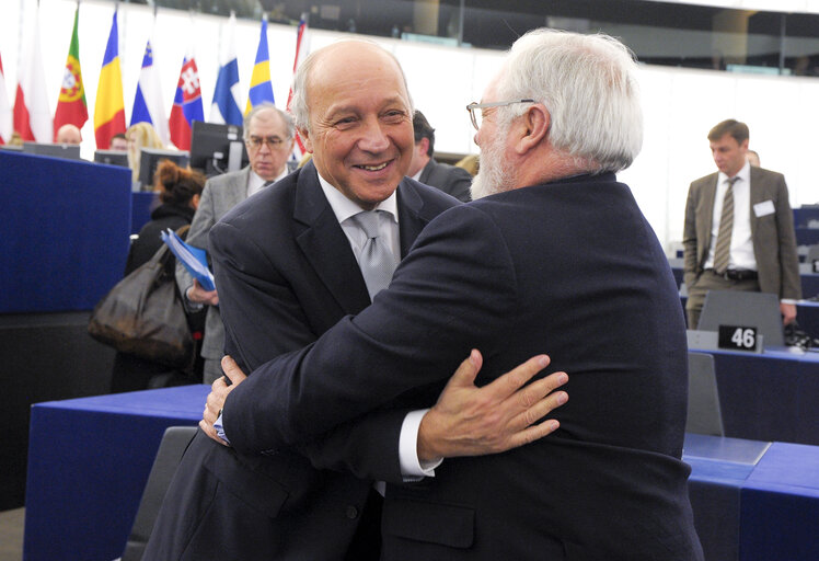 Photo 18 : Martin SCHULZ - EP President chairing the Plenary, with the presence of Laurent Fabius, French Minister of Foreign Affairs and International Development