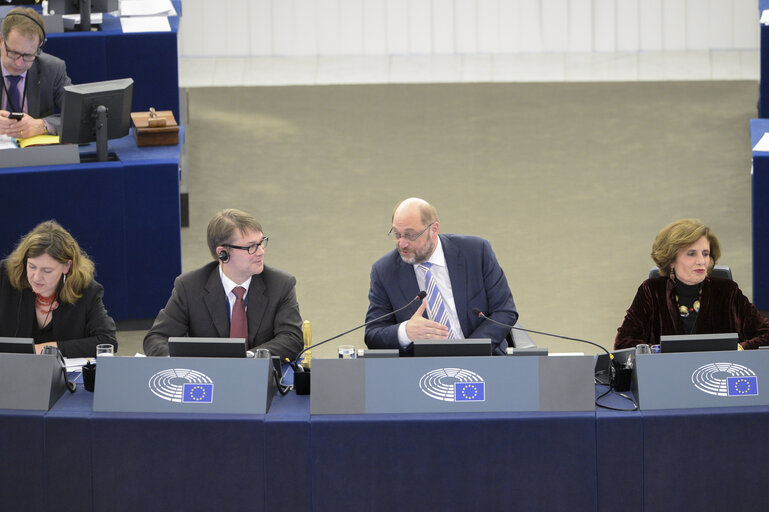 Zdjęcie 4: European Council President address the EP on the last European Council EUCO