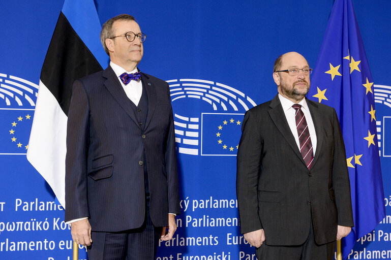 Fotografija 7: Official visit of the Estonian President to the European Parliament in Strasbourg.  Arrival.