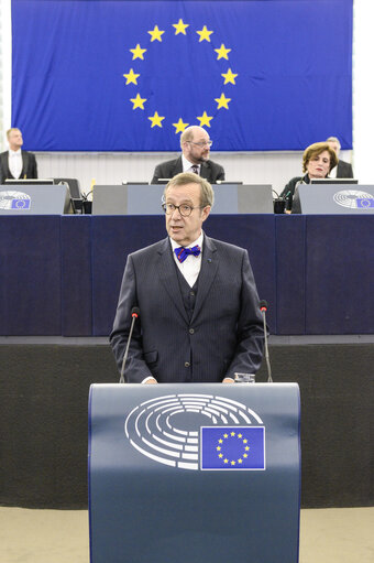 Fotografija 27: Official visit of the Estonian President to the European Parliament in Strasbourg.  Tomas ILVES - Estonian President formally addresses the Plenary.