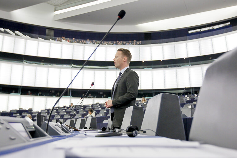 Foto 10: Plenary session week 05 2016 in Strasbourg - Preparation of the European Council meeting of 18 and 19 February 2016 Council and Commission statements