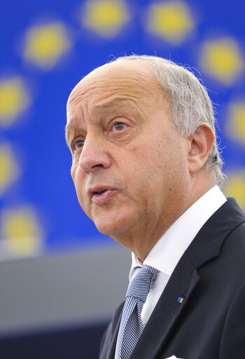 Photo 9 : Martin SCHULZ - EP President chairing the Plenary, with the presence of Laurent Fabius, French Minister of Foreign Affairs and International Development