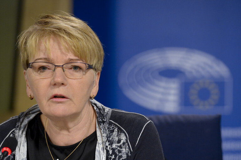 Fotografie 15: Press conference ' Escalating State Violence in Turkey; Kurdish People under Attack '