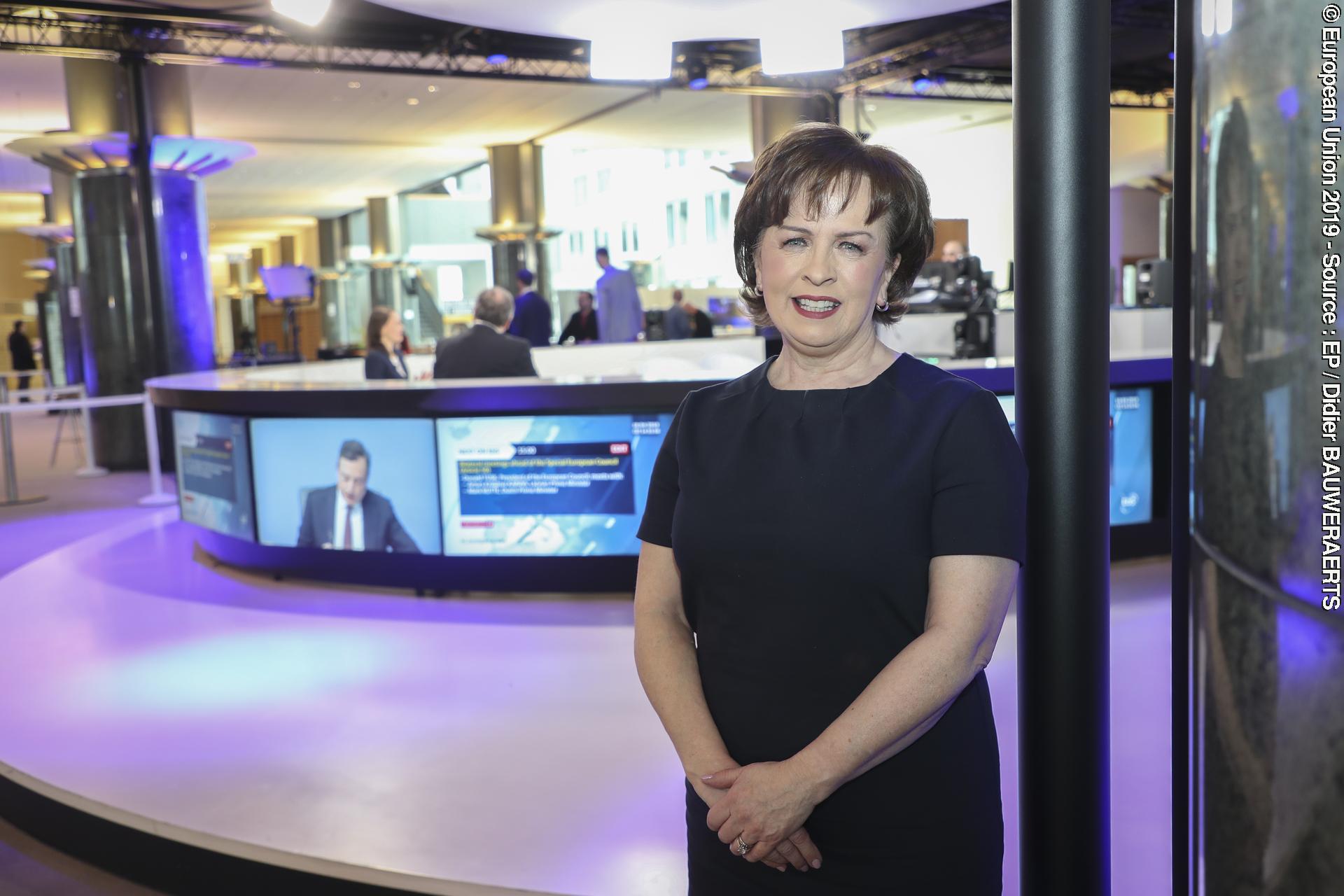 Fotogrāfija 15: Diane DODDS in the EP in Brussels