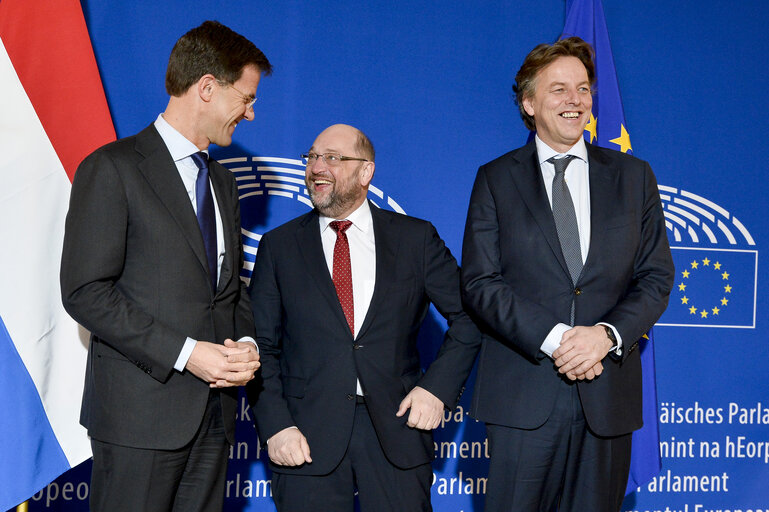 Foto 12: Dutch Presidency of the EU.   Visit of the Dutch Prime Minister to the European Parliament in Strasbourg.   Official welcome