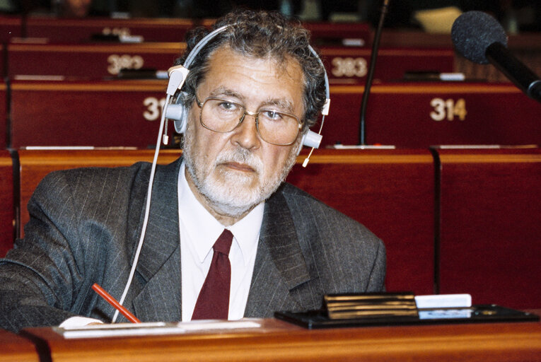 Photo 47: MEP Claude A F DELCROIX during the plenary session at the EP in Strasbourg