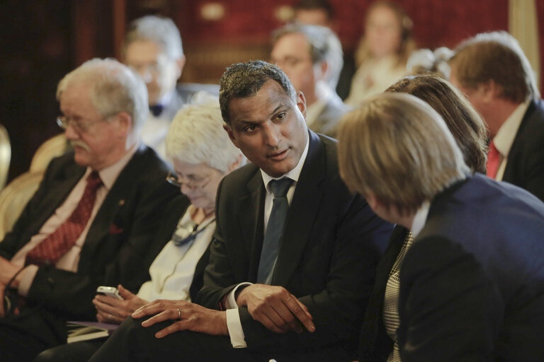 Zdjęcie 28: Syed Kamall during a meeting with Italian MPs in Rome, Italy, 23 June 2014. Next month Italy will take the reins of the rotating six-month duty presidency of the European Union.