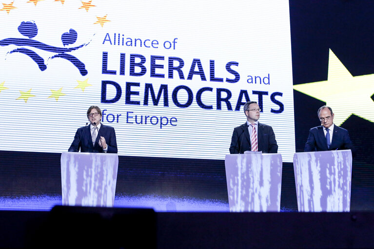 Fotografia 6: EE2014 European election night. Statement of Guy VERHOFSTADT once the European elections results have been published.