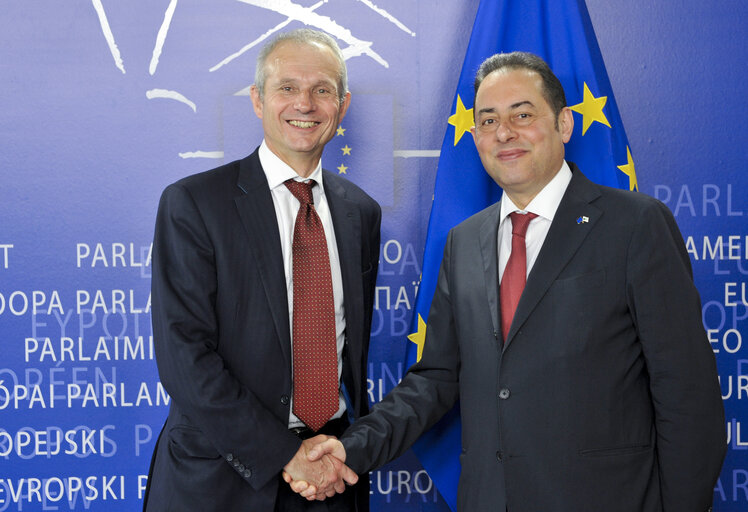 Valokuva 3: Gianni PITTELLA - Acting EP President meets David Roy LIDINGTON, UK Minister of State for Europe.