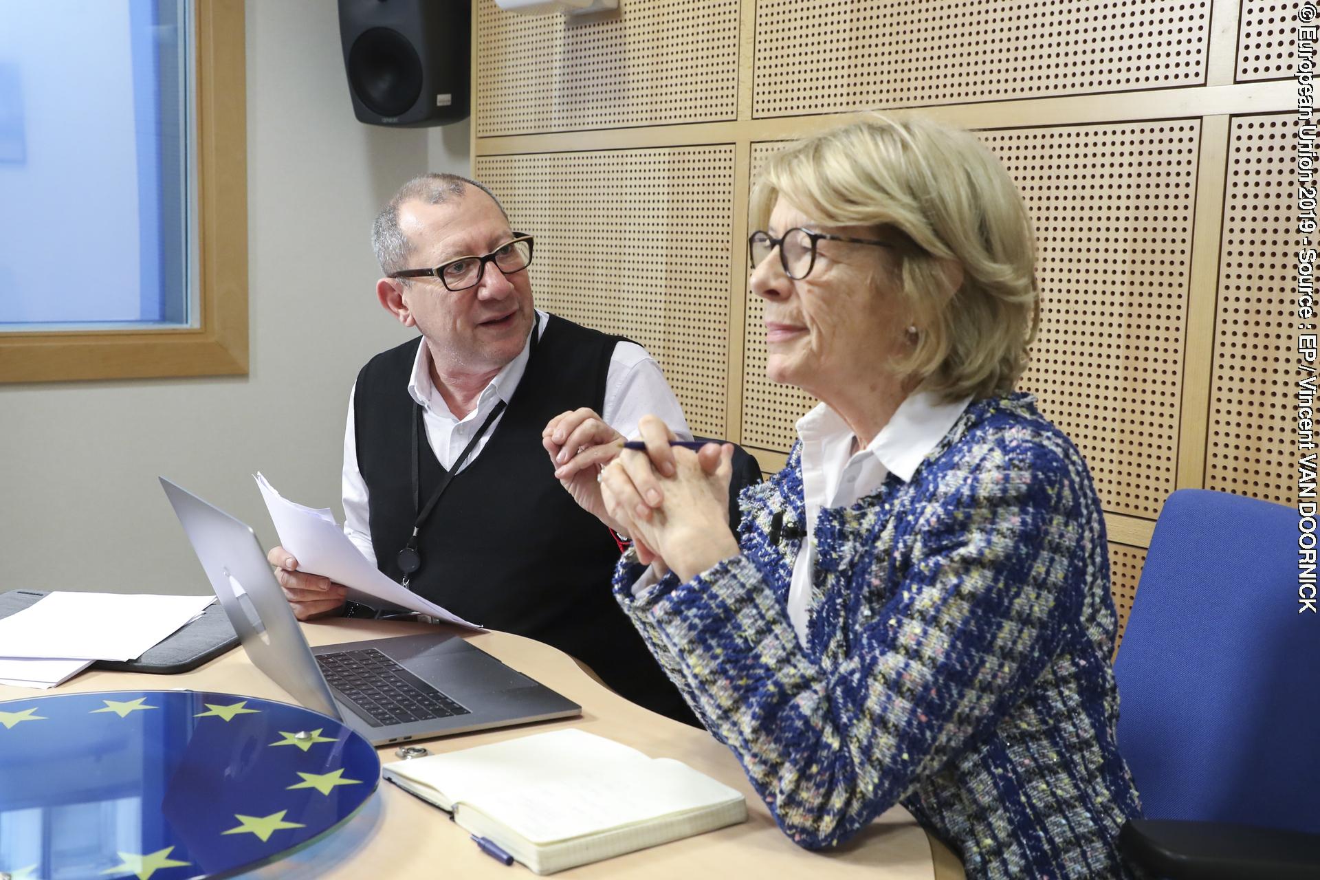 Photo 7 : Media training of Elisabeth MORIN-CHARTIER