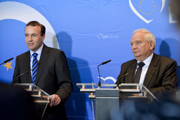 Foto 3: Press conference of the new EPP Group President