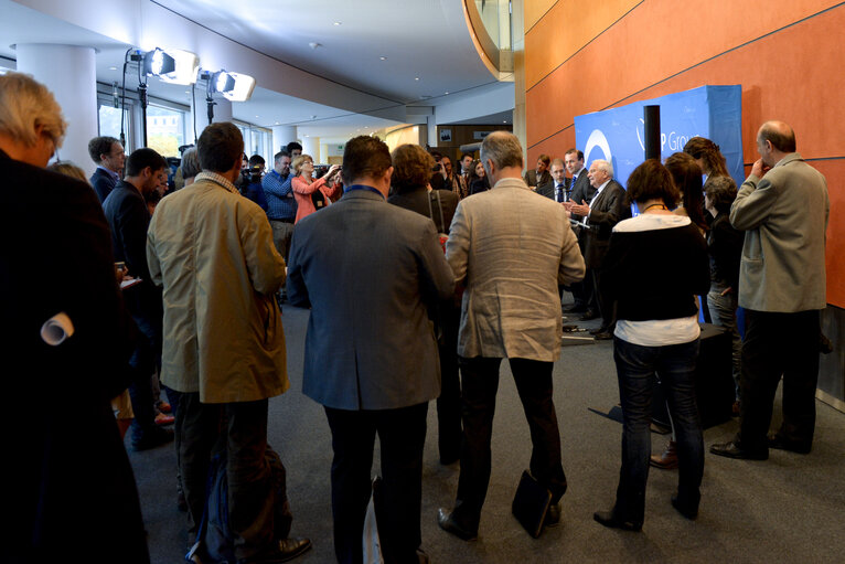 Foto 6: Press conference of the new EPP Group President