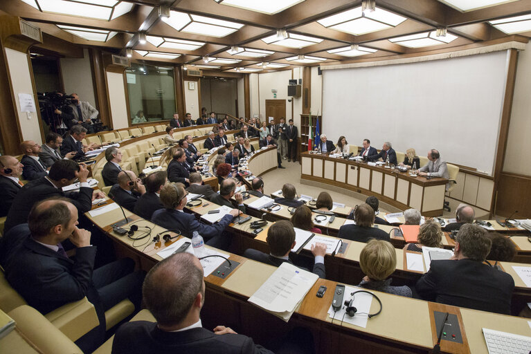 Zdjęcie 40: The European Parliament members during a meeting with Italian MPs in Rome, Italy, 23 June 2014. Next month Italy will take the reins of the rotating six-month duty presidency of the European Union.