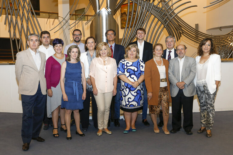 Снимка 3: Spanish S&D Delegation Members at the European Parliament in Brussels