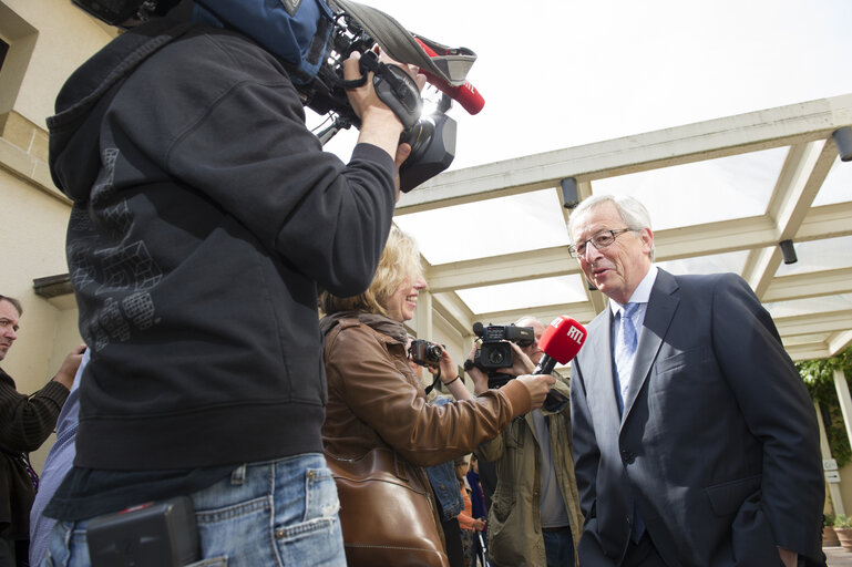 Nuotrauka 16: EE2014 - European Election 2014 - Vote of EPP Candidate to EC Presidency.European election candidat Jean Claude  JUNCKER  CSV picturing at poll in center of culture at Capellen GDL on sunday 25 2014