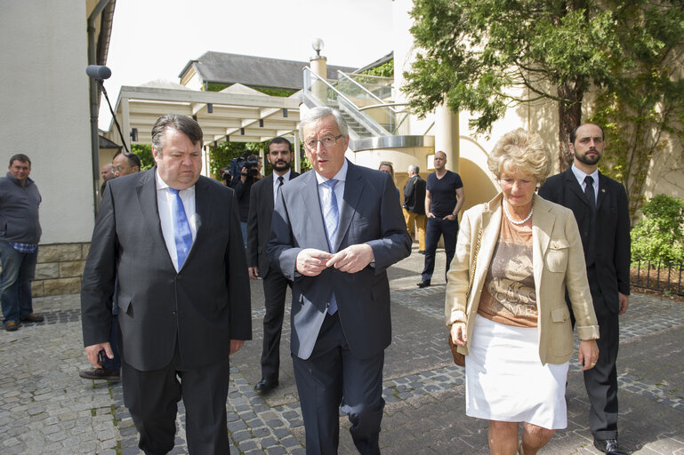 Nuotrauka 15: EE2014 - European Election 2014 - Vote of EPP Candidate to EC Presidency.European election candidat Jean Claude  JUNCKER  CSV picturing at poll in center of culture at Capellen GDL on sunday 25 2014