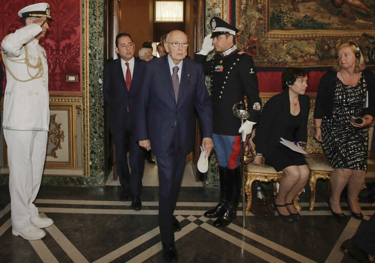 Zdjęcie 4: Gianni Pittella and Giorgio Napolitano during a meeting with Italian MPs in Rome, Italy, 23 June 2014. Next month Italy will take the reins of the rotating six-month duty presidency of the European Union.