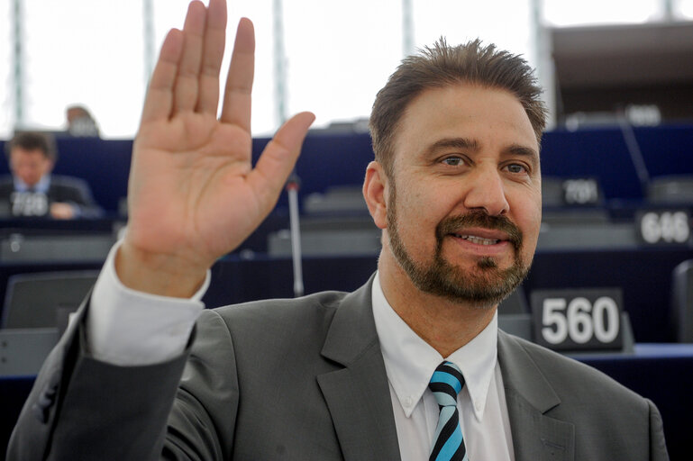 Afzal KHAN Mep portrait inside the Parliament