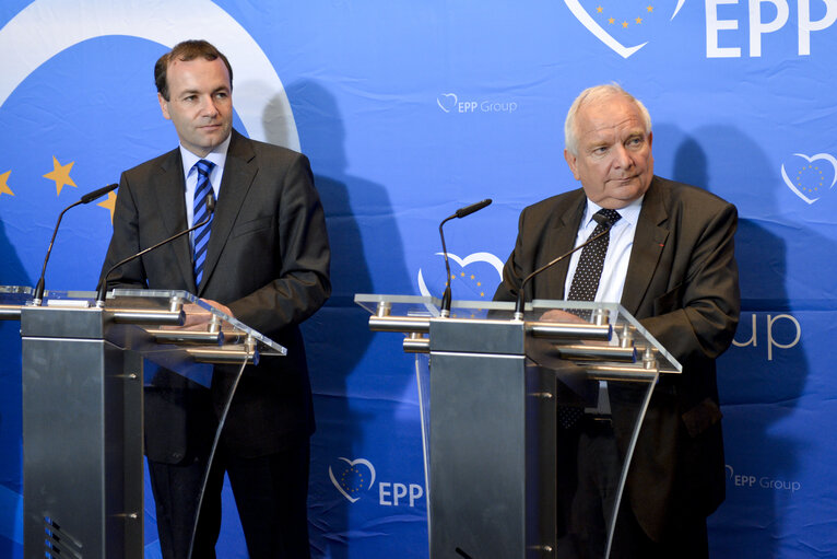 Foto 5: Press conference of the new EPP Group President