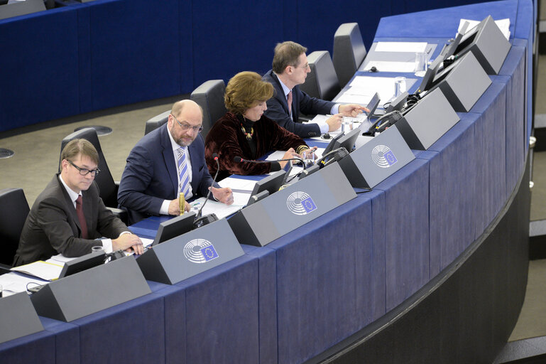 Zdjęcie 2: European Council President address the EP on the last European Council EUCO