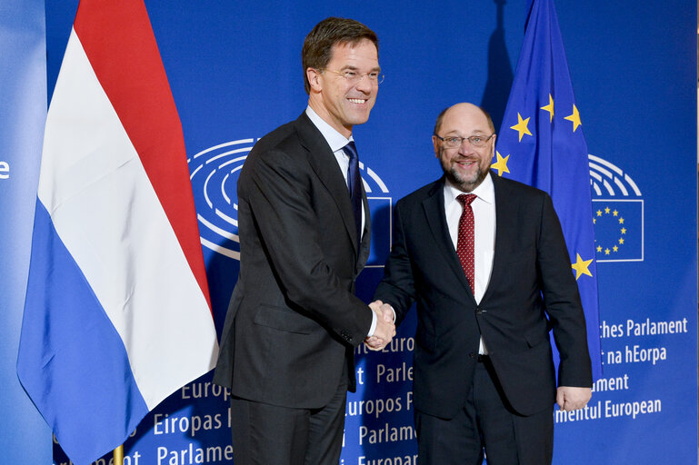 Foto 5: Dutch Presidency of the EU - Visit of the Dutch Prime Minister to the European Parliament in Strasbourg - Official welcome