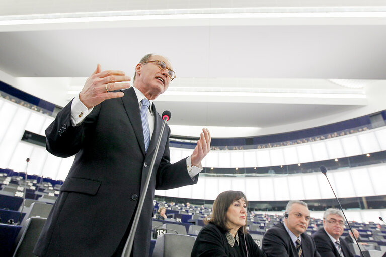 Foto 17: Plenary session week 05 2016 in Strasbourg - Preparation of the European Council meeting of 18 and 19 February 2016 Council and Commission statements