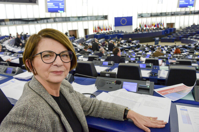 Fotó 1: Julia PITERA in Plenary session week 03 2016 in Strasbourg