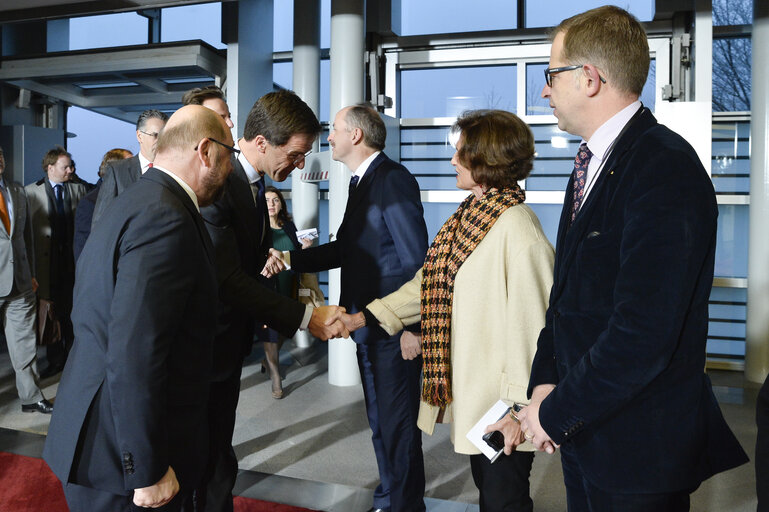 Foto 14: Dutch Presidency of the EU.   Visit of the Dutch Prime Minister to the European Parliament in Strasbourg.   Official welcome