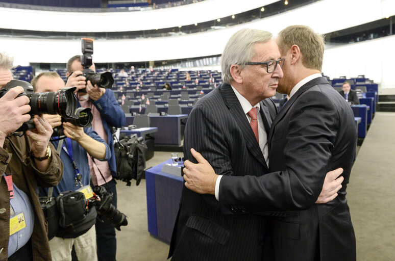 Foto 17: European Council President address the EP on the last European Council EUCO