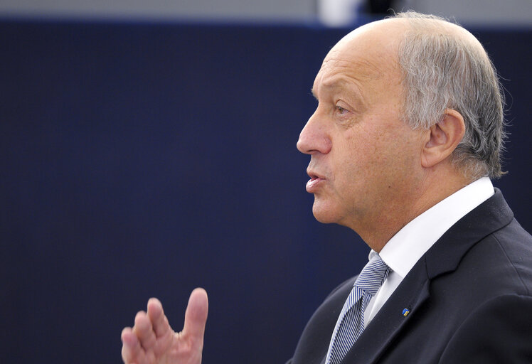 Photo 11 : Martin SCHULZ - EP President chairing the Plenary, with the presence of Laurent Fabius, French Minister of Foreign Affairs and International Development