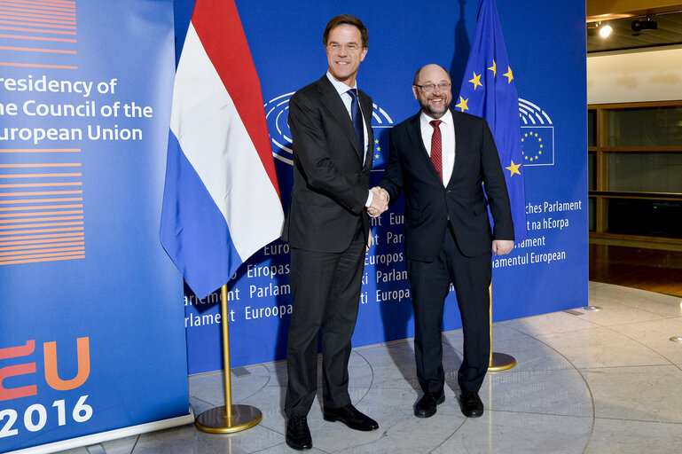 Foto 3: Dutch Presidency of the EU - Visit of the Dutch Prime Minister to the European Parliament in Strasbourg - Official welcome