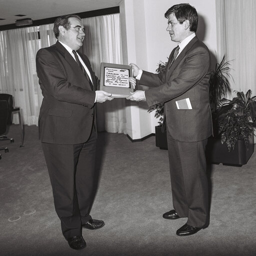 John McCARTHY delivers a petition to Enrique BARON CRESPO - EP President in his office