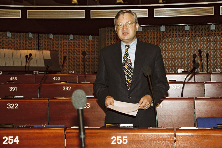 Valokuva 33: MEP Rolf LINKOHR during the plenary session at the EP in Strasbourg