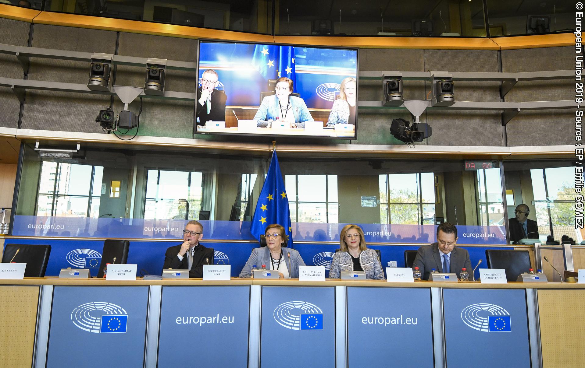 Foto 14: REGI Committee meeting - Exchange of views with Corina CRETU - European Commissioner on Regional Policy