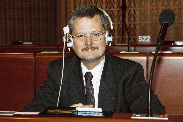 Valokuva 15: Plortrait of MEP Gary TITLEY during the plenary session at the EP in Strasbourg