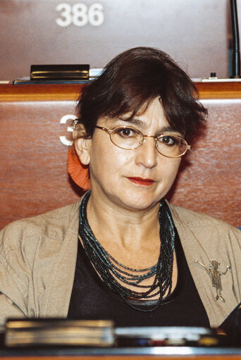 Valokuva 9: MEP Maria IZQUIERDO ROJO during the plenary session at the EP in Strasbourg