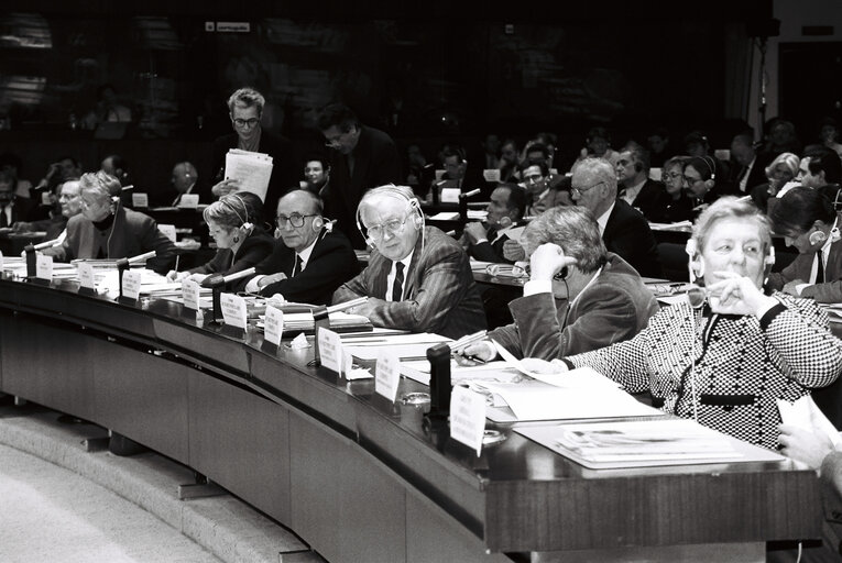 Egon KLEPSCH in a meeting at the European Parliament.