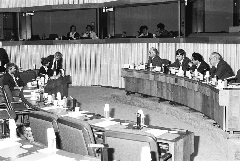 Foto 20: Meeting with Australian Delegation at the European Parliament in Strasbourg in October 1989.