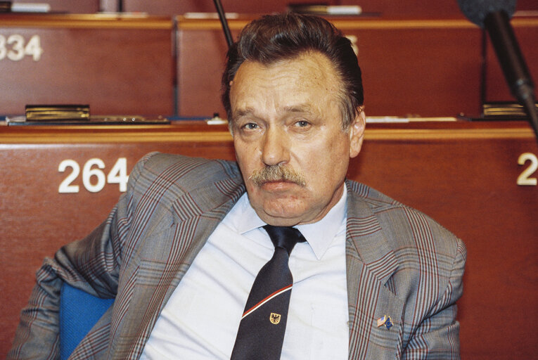 Φωτογραφία 6: MEP Ernest GLINNE during the plenary session at the EP in Strasbourg