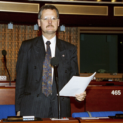 Valokuva 16: Plortrait of MEP Gary TITLEY during the plenary session at the EP in Strasbourg