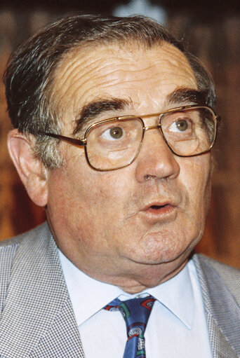 Φωτογραφία 11: MEP Gene FITZGERALD  during the plenary session at the EP in Strasbourg