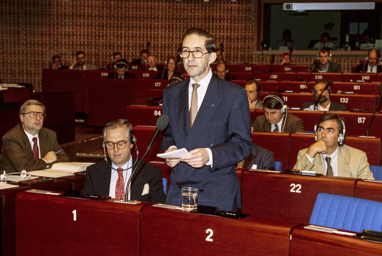 Photo 3: Belgian MFA, Willy CLAES during the Plenary session at the EP in Strasbourg