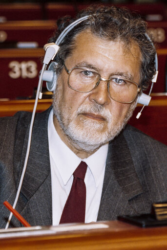 Fotagrafa 48: MEP Claude A F DELCROIX during the plenary session at the EP in Strasbourg